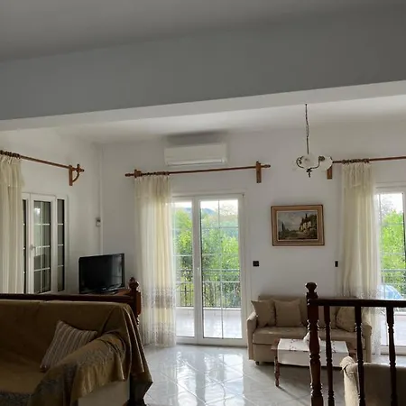 A With Lemon&orange Trees! Villa